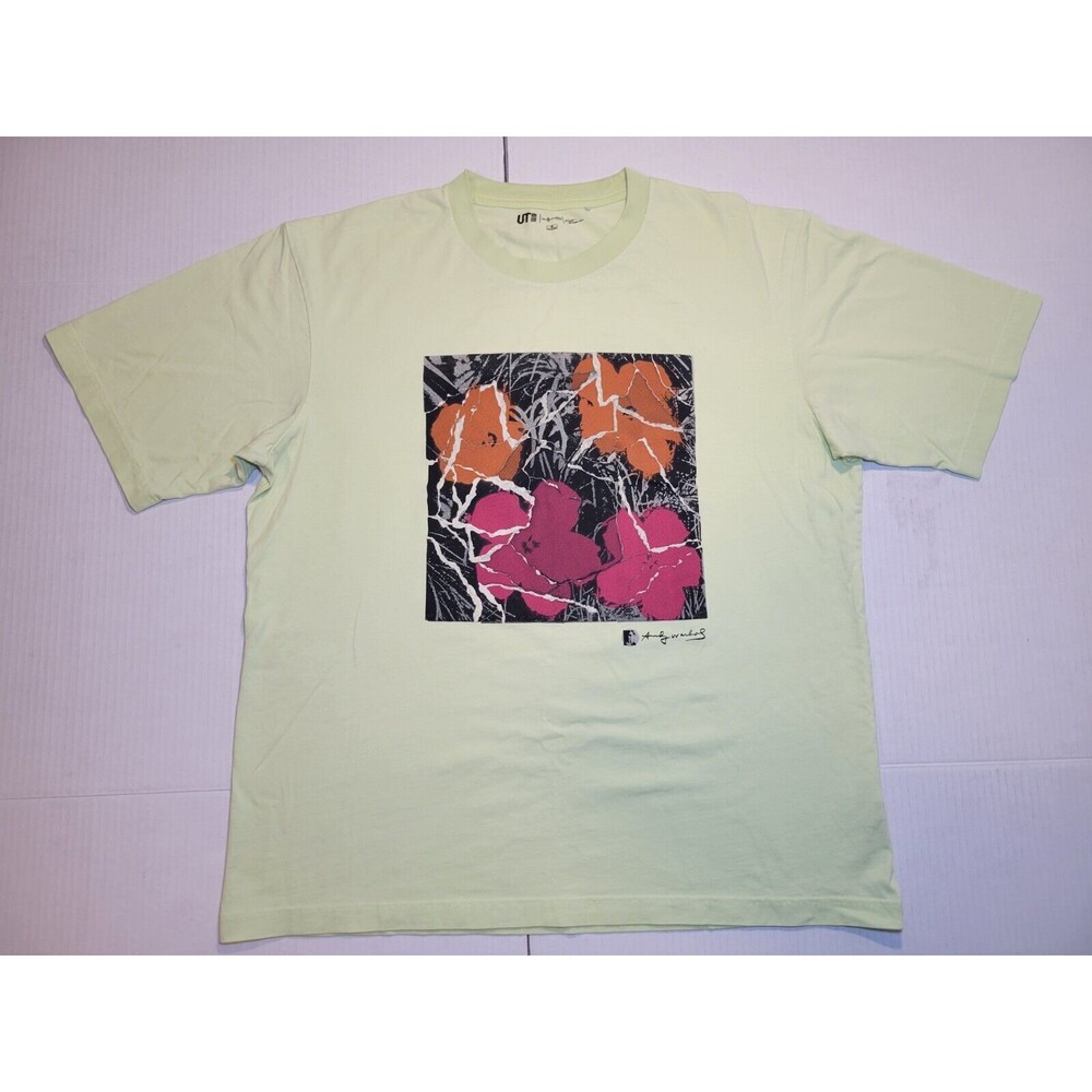 Uniqlo UT Andy Warhol I Believe Media Is Art ‎ Green Flowers t-shirt Size Medium